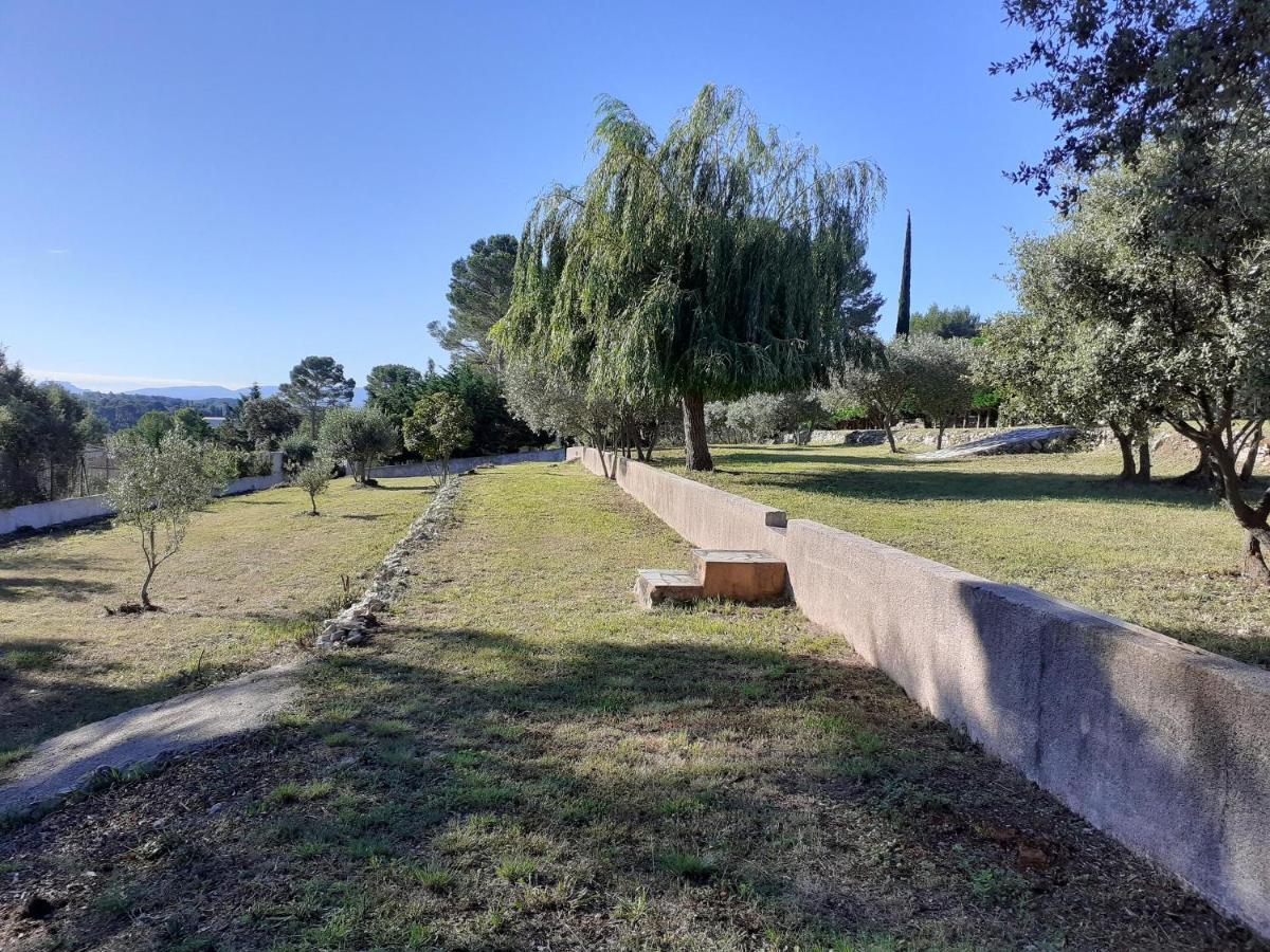 La Bastide Des Selves Bed & Breakfast Draguignan Eksteriør bilde