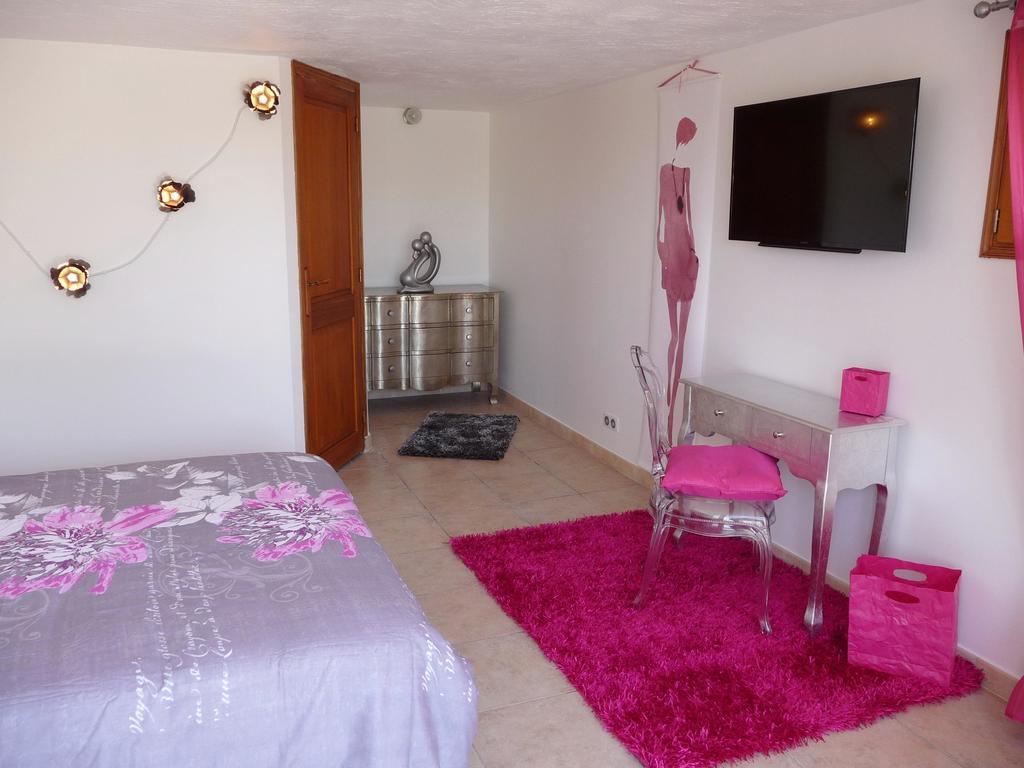 La Bastide Des Selves Bed & Breakfast Draguignan Rom bilde