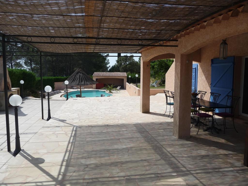 La Bastide Des Selves Bed & Breakfast Draguignan Eksteriør bilde
