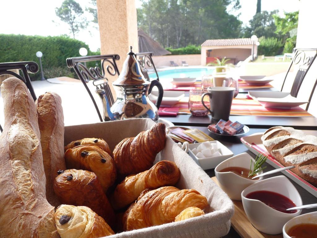 La Bastide Des Selves Bed & Breakfast Draguignan Eksteriør bilde